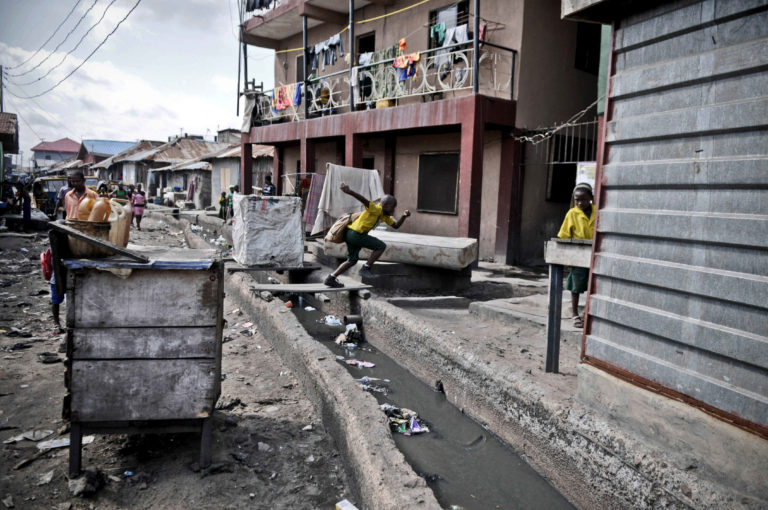 Overcoming Institutional and Organizational Barriers to Sanitation